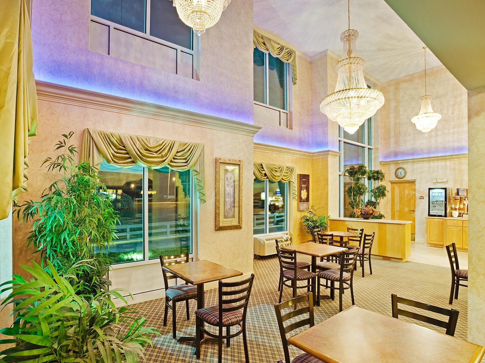 Holiday Inn Express Hotel & Suites Live Oak By Ihg Exterior photo